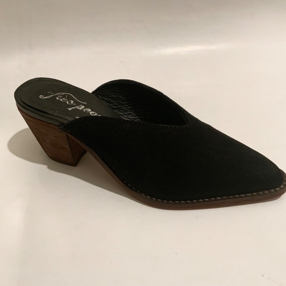 FREE PEOPLE Anya Black Suede Pointed Toe Western Chunky Heel Mules Cowboy Shoes - Picture 6 of 11
